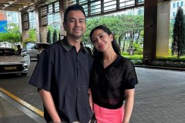 Manisnya saat Raffi Ahmad temani Nagita nonton konser BLACKPINK di Seoul