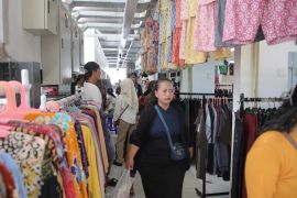 Aktifitas jual beli di Pasar Anyar Tangerang mulai jalan