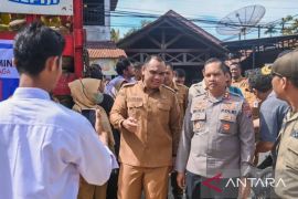 Pemkot Padangsidimpuan bersama Polres gelar Operasi Pasar