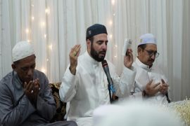 Wabup Banjar bersama ribuan jamaah hadiri haul Habib Abdurrahman