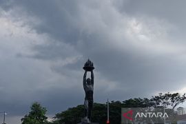 BMKG sebut Indonesia didominasi hujan ringan dan awan tebal pada Sabtu