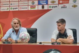 Jan Olde Riekerink sebut Dewa United layak mendapatkan hasil imbang