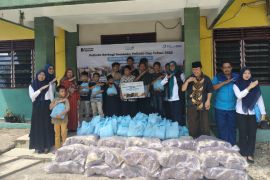 Pelindo Belawan salurkan 500 paket  sembako ke panti asuhan Medan