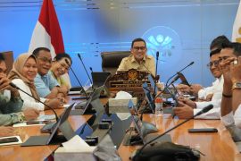 RI Govt, fisheries migrant workers' union discuss crew protection