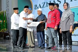 Pemprov Sumut salurkan  bantuan zakat Rp8 miliar kepada para mustahik