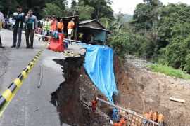 BPJN: Kendaraan lebih dari 4 ton dilarang lewat KM 253+700 Liwa-Krui