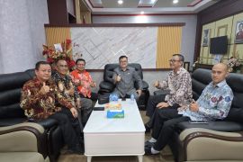 Ketua DPRD Sekadau Silaturahmi ke Ketua DPRD Kalbar, perkuat kebersamaan