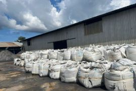 Sidak ke PT BBSJ, Komisi 3 DPRD Babel Temukan Ratusan Ton Zirkon dari Dua Perusahaan Belum Beroperasi