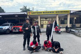Polisi bekuk tiga remaja yang hendak tawuran di Kendari