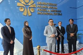 RI explores worker placements in health, IT with Qatar
