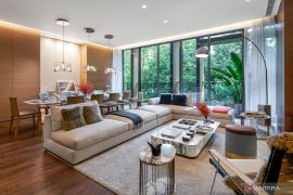 Teguh Ostenrik ciptakan dua patung permanen yang terinspirasi dari alam