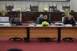 DPRD HSS rapat gabungan komisi bahas pajak daerah dan desa wisata