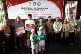Kemensos RI gelontorkan bansos bagi komunitas budaya dan siaga bencana di Kota Pontianak