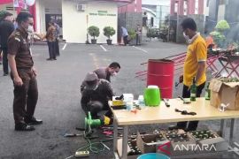 Kejari Bengkulu musnahkan barang bukti satu kilogram narkoba