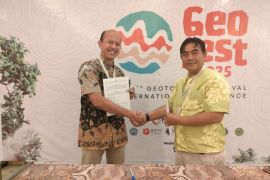 Potensi Geopark Nasional Sianok Maninjau dipaparkan di Konferensi International Geopark