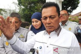 Gubernur Ansar: Seluruh ibu kota kecamatan kini nikmati listrik 24 jam