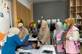 PLN UID Sulselrabar khitan 110 anak di Makassar