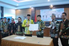 Bupati Bartim berikan kredit tanpa bunga ke petani dan UMKM