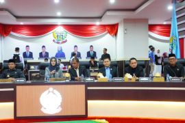 Sidang paripurna DPRD Sulsel dinilai melanggar aturan