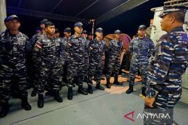 Melihat sarana dan prasarana prajurit di Natuna