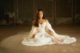 Shana Shannon rilis balada pop "Menunggumu Sampai Akhir Hidup"