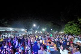 Lombok Barat melibatkan ratusan UMKM saat malam bebas kendaraan