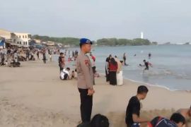 Satpolairud Garut gelar patroli cegah kecelakaan laut saat libur sekolah