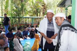 Bupati Langkat hadiri penyantunan  500 anak yatim di ponpes Jabal Abi Qubis Selayang