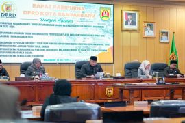 Wali Kota Lisa Halaby sampaikan rancangan RPJMD 2025-2029 ke DPRD