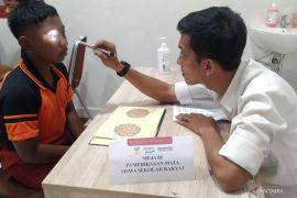 Sekolah Rakyat di Bali cek kesehatan siswa awali MPLS