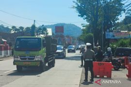 Bupati Garut terbitkan SK pembatasan operasional truk di akhir pekan