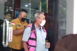 Kejari Ternate tahan dua tersangka dugaan korupsi dana hibah KONI 2018-2019