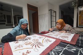 PLN terima predikat Platinum SDGs setelah raih 43 penghargaan di Nusantara CSR Awards 2025