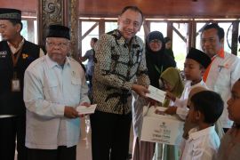 Baznas dan Lembaga Amil Zakat se-Kota Tegal santuni ratusan anak yatim