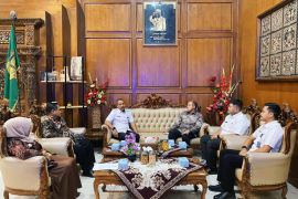 Pemkab Banyumas dukung hilirisasi kelapa  Genjah Bali Kuning