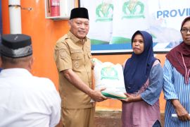 Bulog salurkan beras bantuan pangan pada 54.553 KK di Malut