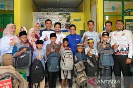 Anggota DPRD Kotabaru bhakti sosial di Pamukan