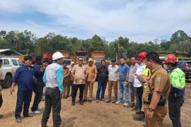 OKU uji sampel air sungai tercemar limbah