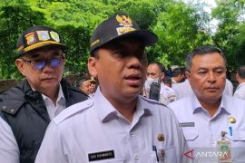 Atasi kemacetan, Pemkot Jakbar lakukan pelebaran jalan