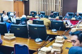 DPRD tanggapi keluhan warga Sungai Cuka Satui