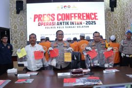 Polres HSS bekuk 13 tersangka dengan 11 kasus narkoba