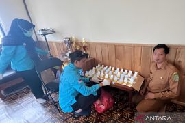 Mahyunadi: Aparat pemerintah desa lakukan tes urine