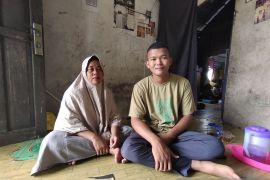 Satu Rumah Satu Sarjana antarkan harapan mengenyam pendidikan tinggi