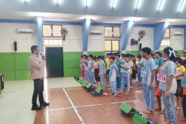 Diskominfo Singkawang memberikan edukasi pelajar bahaya judi online