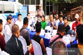 Satlantas Banjarmasin "ngopi bareng" sopir edukasi keselamatan