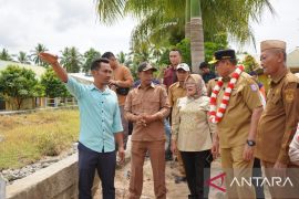 Pasca Banjir Landa SMK 1 Wonosari, Gubernur: Tanggul dan Sekolah Akan Kita Benahi.