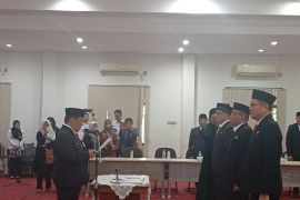 Pj Walikota Pangkalpinang lantik tiga pejabat eselon II