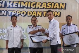 Pembentukan desa binaan Imigrasi cegah TPPO dan TPPM di Konawe Page 1 Small