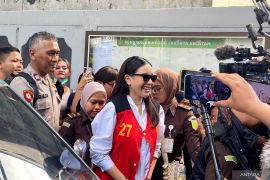 Hakim tolak eksepsi Nikita Mirzani dalam kasus pemerasan Reza Gladys