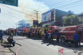 Pertamina salurkan bantuan bagi korban kebakaran di Palembang